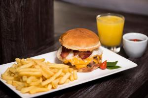 Comida no motel ou em algum lugar perto