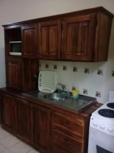 Cucina o angolo cottura di Apartamentos del Puerto