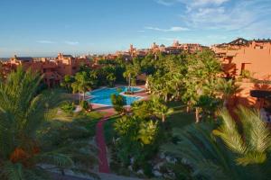 Bazén v ubytovaní Aparthotel Novo Resort alebo v jeho blízkosti