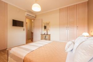 Gallery image of Evgatis Beach Luxury Apts in Thános