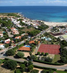 Een luchtfoto van Occidental Menorca