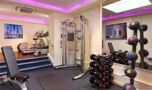 Fitness centrum a/nebo fitness zařízení v ubytování Blakemore Hyde Park