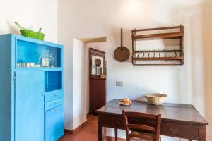 A kitchen or kitchenette at Etna B&B La casa di Pippinitto