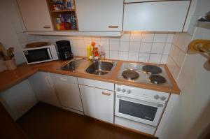 Kuchyň nebo kuchyňský kout v ubytování Anna House