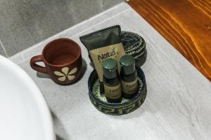 Příslušenství pro přípravu čaje a kávy v ubytování Hotel María del Tío Molcas