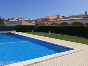 Πισίνα στο ή κοντά στο Apartamento Praia da Falésia