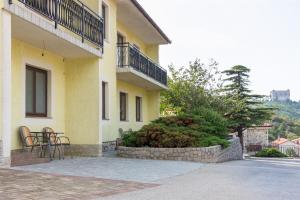 Das Gebäude in dem sich die Ferienwohnung befindet
