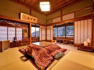 Posezení v ubytování Masuya Ryokan
