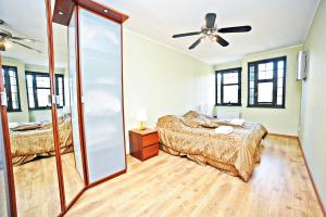 Posteľ alebo postele v izbe v ubytovaní Apartamenty Haffnera by Grand Apartments