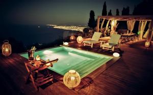 Swimmingpoolen hos eller tæt på Villa Rodea