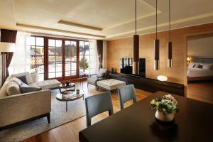 Posezení v ubytování Lotte Arai Resort