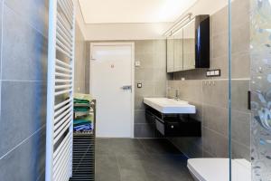 Ένα μπάνιο στο Apartments Leverkusen City +16 φωτογραφίες