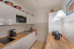 A kitchen or kitchenette at Angolo Di Boboli