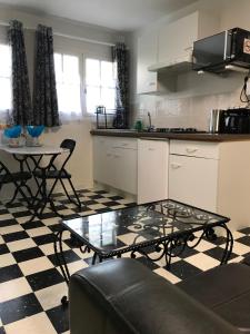 Gallery image of Studios Les Iris in Monthou-sur-Cher