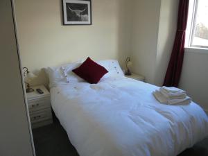Postel nebo postele na pokoji v ubytování Avondale House