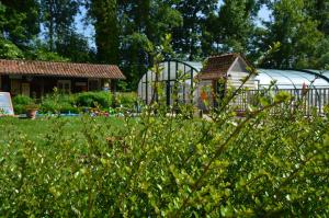 Zahrada ubytování Camping Le Val de Trie