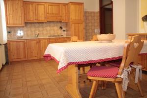 Albergo diffuso Valcellina e Val Vajont in Claut廚房或簡易廚房