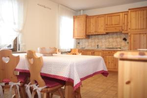 Albergo diffuso Valcellina e Val Vajont in Claut廚房或簡易廚房