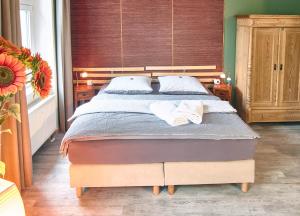 Кровать или кровати в номере Übernachtenindresden