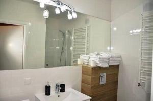 Kúpeľňa v ubytovaní Apartament SOLEIL Kołobrzeg + 27 fotografií