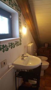 Bathroom sa Casa vacanza Villa Tiziana