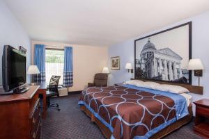 Gallery image of Super 8 by Wyndham Indianola in Indianola +13 photos