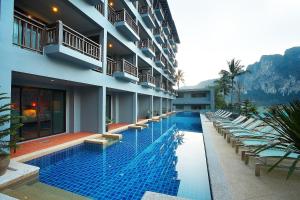 Bazén v ubytování Krabi Chada Resort - SHA Plus nebo v jeho okolí