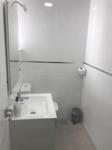 A bathroom at Corazón de Triana