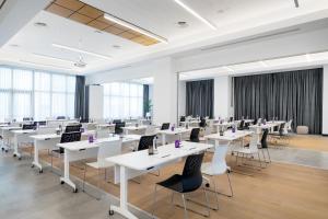 The business area and/or conference room at Barceló Imagine