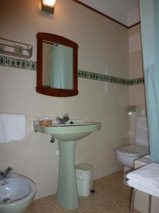 Ванна кімната в Hotel Garona +29 фото