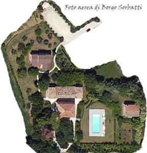 una rappresentazione di una casa con cortile di Borgo Sorbatti a Loro Piceno