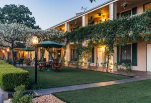 Gallery image of Lavender Inn by the Sea in Santa Barbara