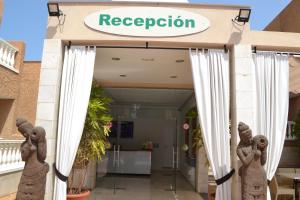 The lobby or reception area at Parque de las Américas Még 8 kép