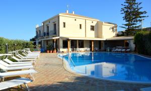 The swimming pool at or close to Resort Santa Maria Hotel