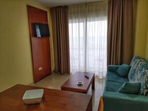 Gallery image of Apartamentos Doña Lucía in Torremolinos +43 photos