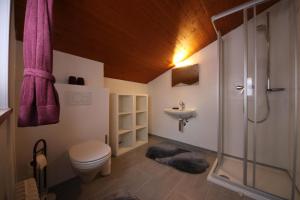 Ett badrum på Voa Crestas 7 (715 He)