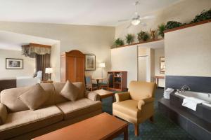 Posezení v ubytování Travelodge by Wyndham Strathmore