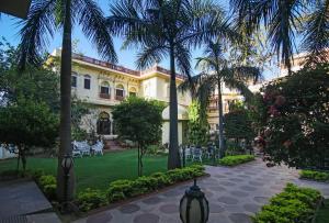Zahrada ubytování Alsisar Haveli - Heritage Hotel