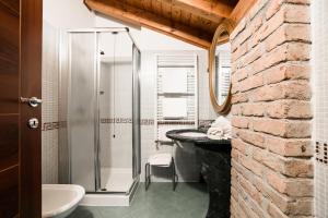 A bathroom at Country Hotel Castelbarco