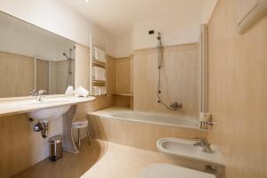 A bathroom at Country Hotel Castelbarco