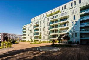 Gallery image of Vue sur Seine Musicale in Boulogne-Billancourt