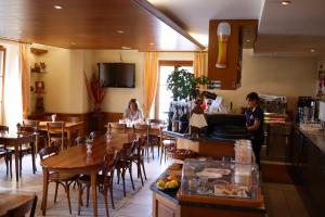 Sjónvarps- og/eða afþreyingartæki á Auberge Communale à l'Union