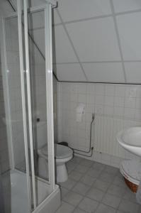 Koupelna v ubytování De Pompstee Rolde