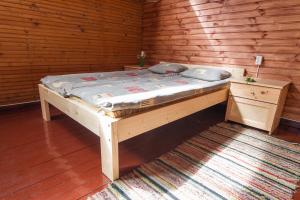 Postel nebo postele na pokoji v ubytování Kauksi Campsite