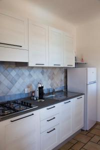 A cozinha ou cozinha compacta de Bados Mare