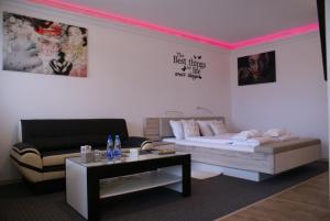Postel nebo postele na pokoji v ubytování Top Oder Apartments- private parking