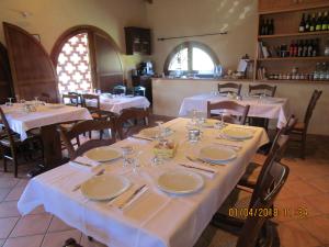 En restaurang eller annat matställe på La Colombarola