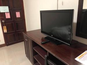 TV a/nebo společenská místnost v ubytování Vipa House