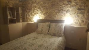 En eller flere senge i et værelse på Charmant Appartement Neuf Le Taoume + 30 billeder