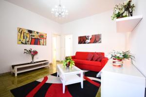 A seating area at Villa Loriand